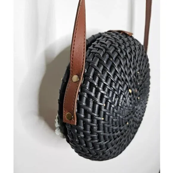 NWT J Crew Round Rattan Floral Crossbody Bag Beautiful Rattan Purse Black L8652 - Picture 5 of 7